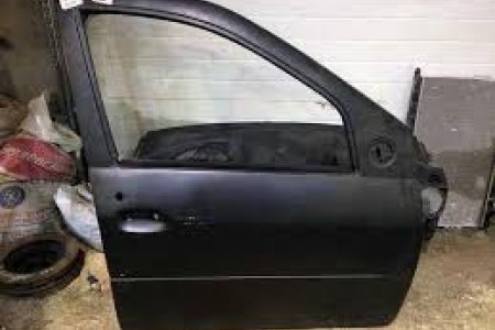 Dacia Logan bontott használt jobb első beszálló oldalajtó 6001546847 - Bontott használt Dacia karosszéria alkatrészek webáruház